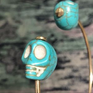 turquoise skull gold tone bangle